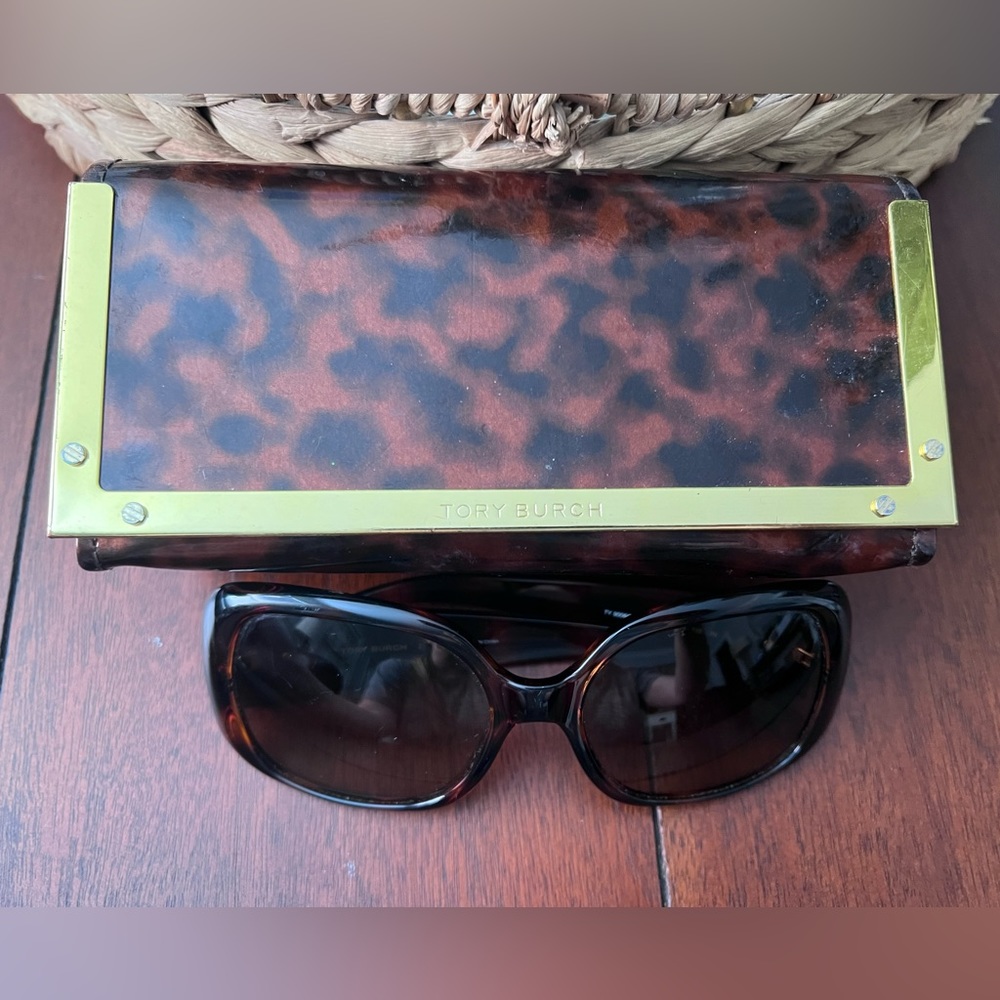 Tory Burch Tortoise Sunglasses - Picture 3 of 6